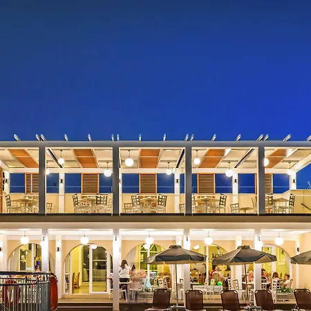 酒店 Marelen Zakynthos 4*